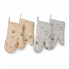 floral oven mitt product view